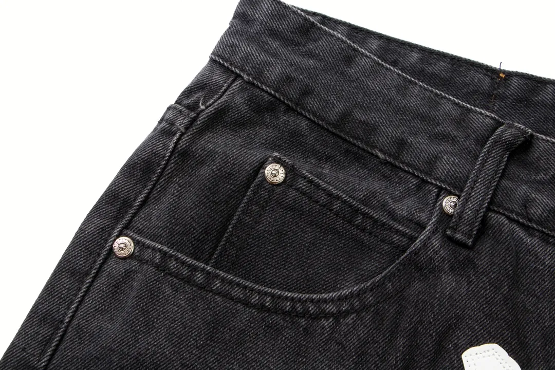 P206 [Next day] Chrome Heart Cross patch leather jeans Top heavy washing process Calf leather laser cut cross Distressed silver hardware Straight version of the upper body slimming High-end quality distinguishes the market currency Color: black and white Size: S M L XL Detailed size can be found in picture 9